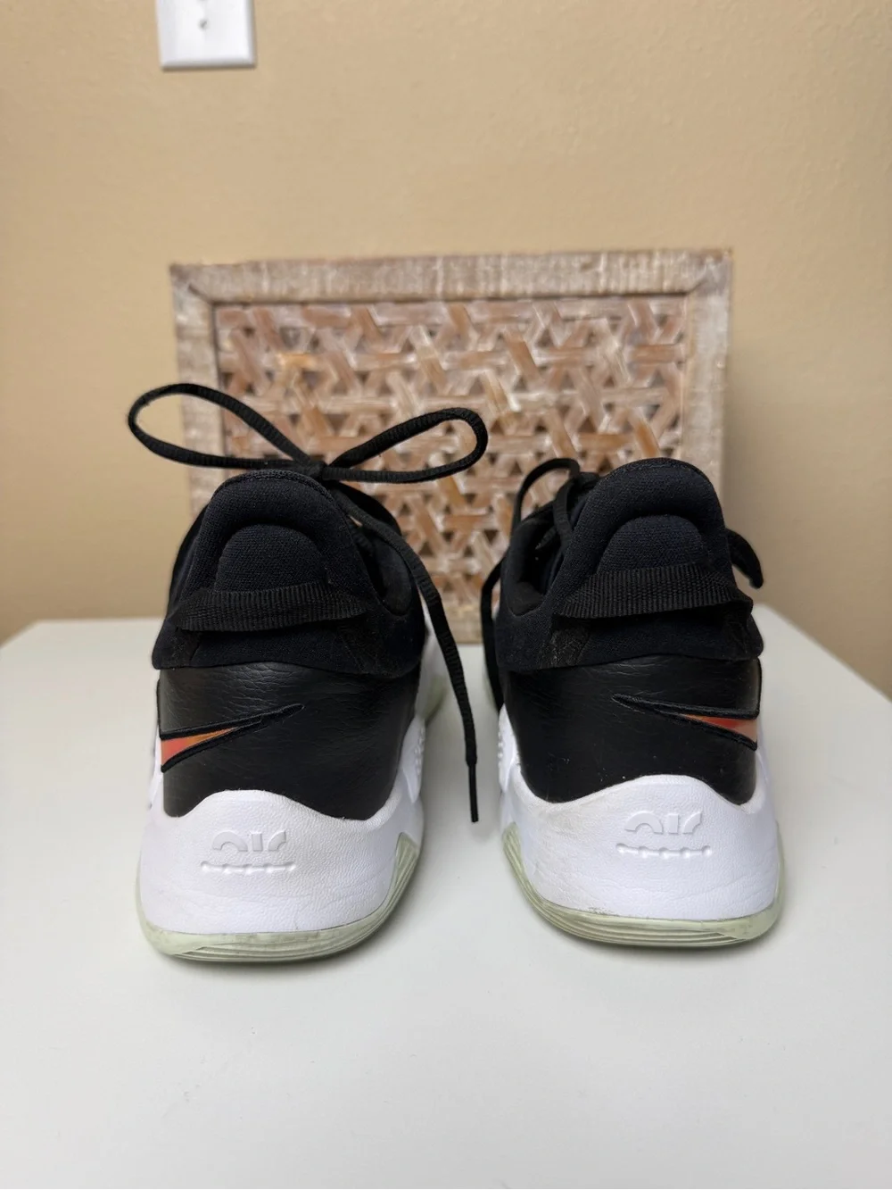Nike PG 5 men’s Black Sneakers Size 9.5